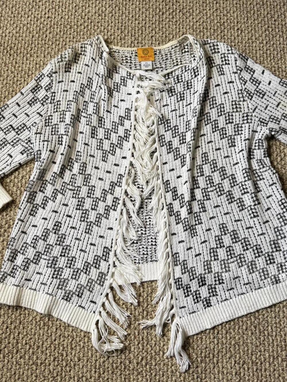 White and black crochet cardigan with fringe